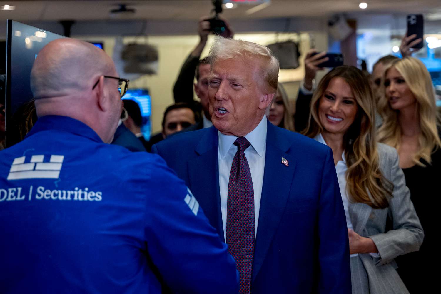 Trump Promotes Lower Taxes and Other Pro-Business Policies During Historic NYSE Visit [Video]