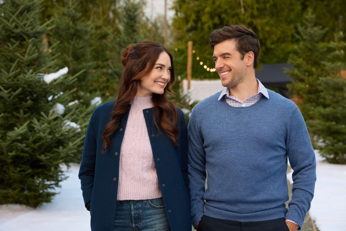 ‘All I Need For Christmas’ Hallmark Mystery Review: Stream It Or Skip It? [Video]