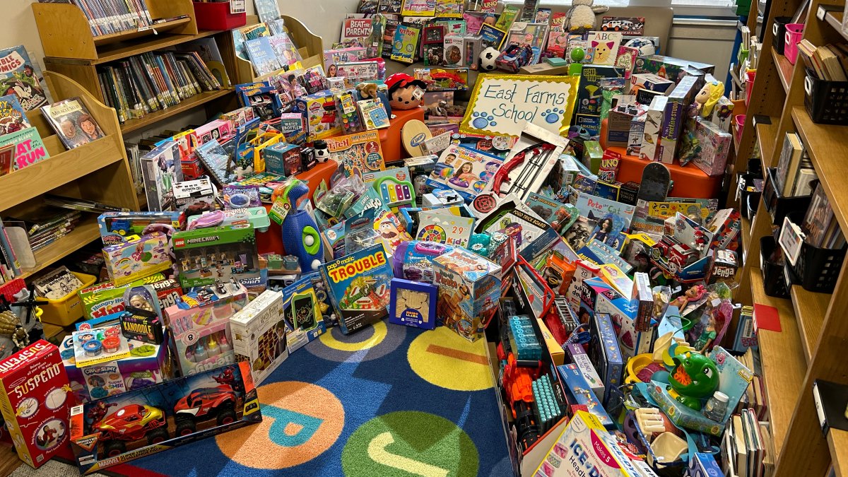 Farmington students donate hundreds of gifts to Connecting You to Joy Toy Drive  NBC Connecticut [Video]