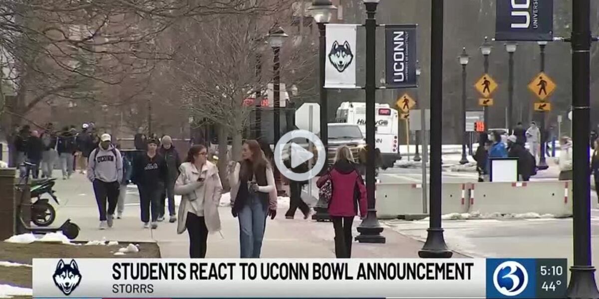 UConn students react to bowl game announcement [Video]