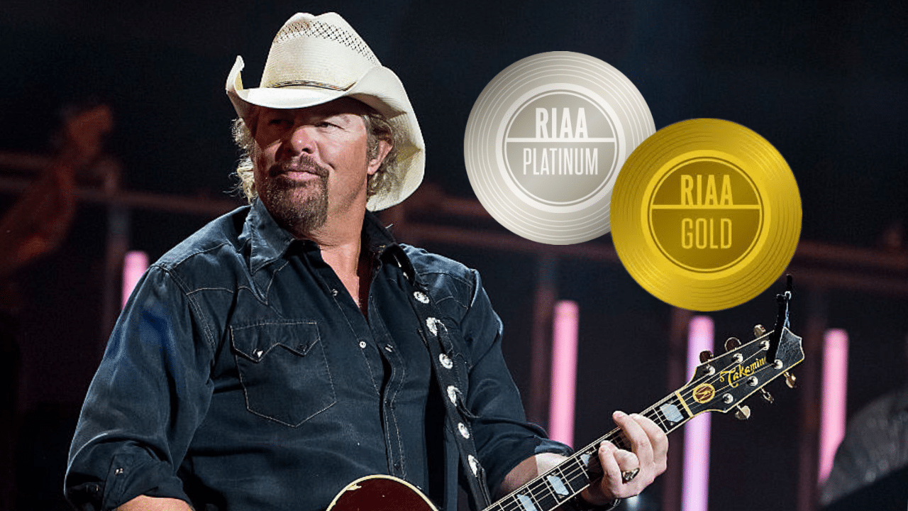 Toby Keith Earns Five New Posthumous Gold & Platinum Certifications [Video]