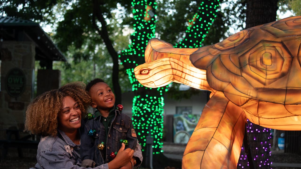 Dallas Zoo Lights extended two extra nights [Video]