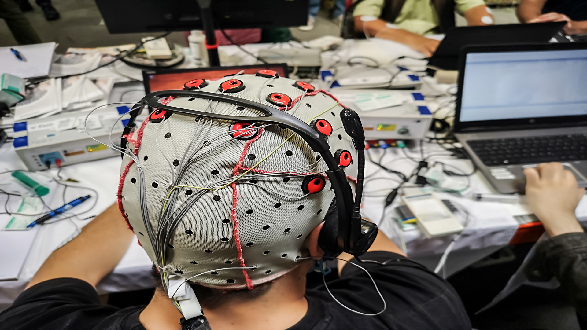 Brain-computer interface developed in China decodes thought real-time [Video]