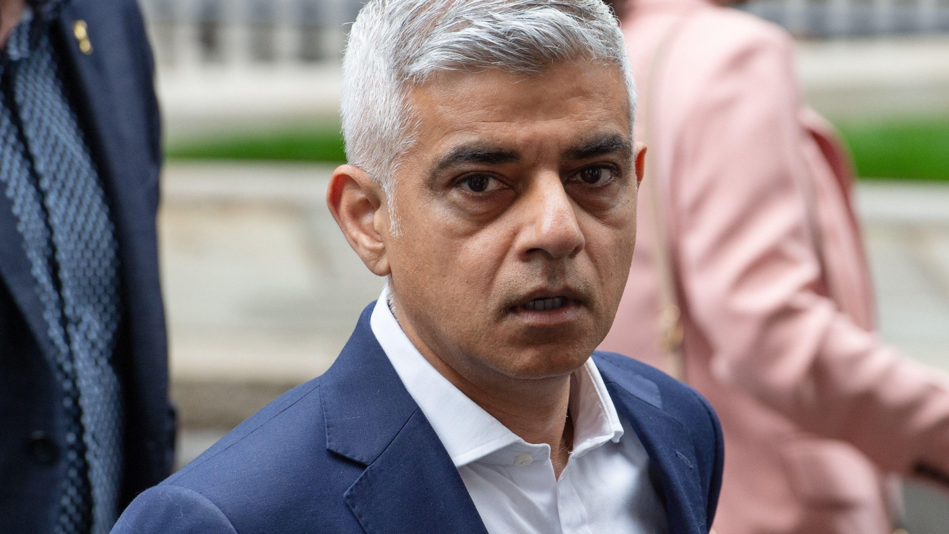 Fury as figures reveal Sadiq Khan has overseen biggest-ever jumps in knife possession on record [Video]