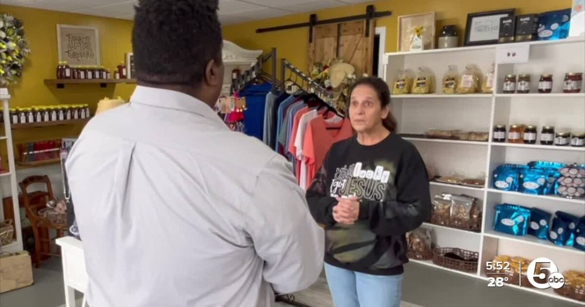 Lorain County businesswoman sweetens senior year for 2025 graduates [Video]